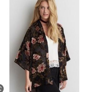 American eagle velvet kimono